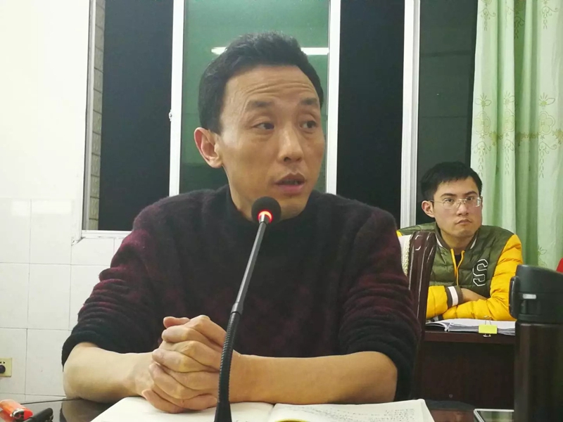 許副校長發(fā)表講話02.jpg